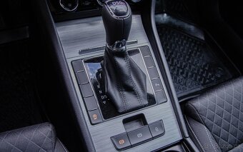 Škoda Superb 2.0 TDI SCR DSG - 18