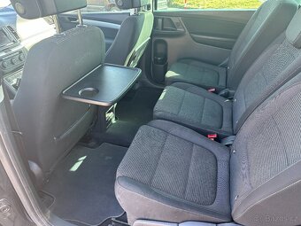 Sharan 2,0 Tdi DSG 110kW 7míst TZ panorama navi - 18
