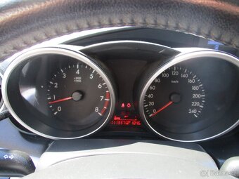 MAZDA 3 - 1.6 i , nové STK - 18