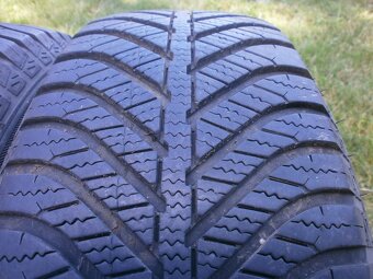 2xObutá celoroční kola GOOD YEAR 205/65 R15  2x 6,5MM - 18