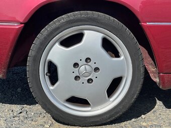 Mercedes-Benz 124 E220 kupé w124 - 18