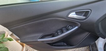 Ford Focus Mk3 1.6 TDCi (2012) – bílý hatchback, výborný sta - 18