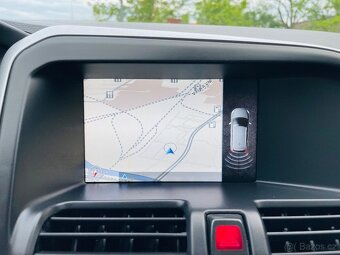 Volvo XC60 2.4D 5VÁLEC 4x4 AUTOMAT NAVIGACE SENZORY - 18