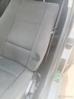 BMW E46 320d manuál - 18