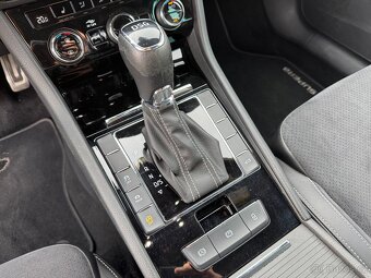 Škoda Superb 2,0 TDI 140kW DSG SPORTLINE - 18