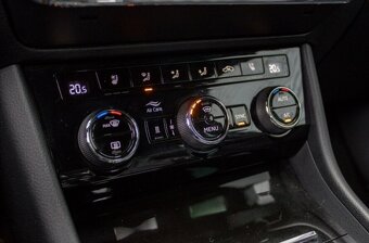 Škoda Superb Combi L&K 2.0 TSI 140 kW DSG - 18