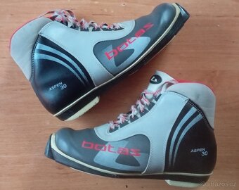 Různé běžky 180-215 cm, boty na běžky vel. 30-43 - 18