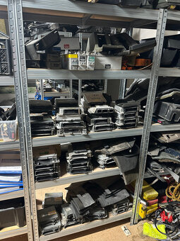 Prodám díly BMW E30,E28,E24,E32,E3,E21,E12 - 18