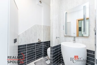 Prodej, byty/2+kk, 65 m2, Benešovo náměstí 2445, 53002 Pardu - 18