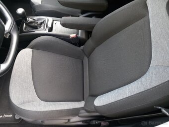 Citroën Grand C4 Picasso 1.2PT 7MÍST 2017 PO VELKÉM SERVISE - 18