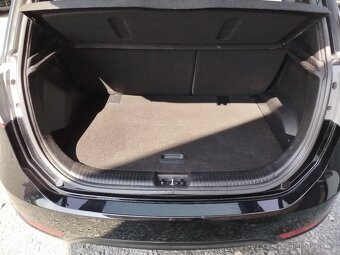 Hyundai ix20 1.4i 66 kW / r.v. 9/2011 / najeto 157.962km - 18