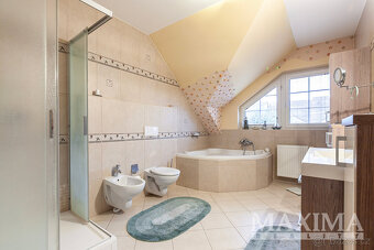 Dům 5+1 o ploše 220 m2 - Praha, Libuš - 18