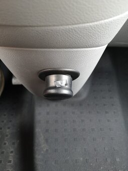 VOLKSWAGEN TRANSPORTER T5 9.MÍST 2.0TDi 75KW 2010 - 18
