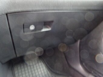 Volkswagen Sharan 2,0 TDI,garance km, 7 míst - 18