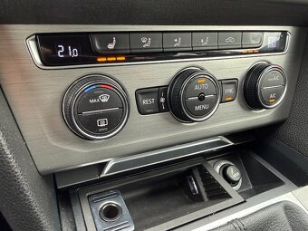 Volkswagen Passat kombi 1.4 TSI, Navi,Tažne,TOP - 18
