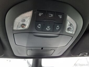 Chrysler Pacifica 3,6L V6, 7míst, Nový model, 22.000 km - 18