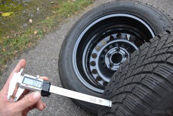 NOVÝ zimní komplet Š.Fabia IV/VW Polo,S.Ibiza-185/65R15 - 18