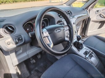 prodám Ford Galaxy 1.8TDCI 92Kw r.v.2006 7míst, tažné - 18