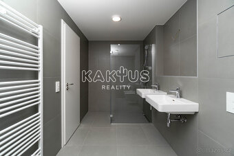 Pronájem bytu 4+KK (114m²) s předzahrádkou v novostavbě na u - 18