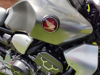 Honda CB 1000 R ABS Neo Sports (2019) stav nové, 9000km - 18