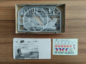 Modely letadel,KP, plastové stavebnice. - 18