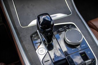 BMW X5 3.0 xDrive45e A/T M-Packet/ ZÁRUKA - 18