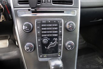 Volvo XC60 T-6 AWD R-Design Geartronic 224kW - 18