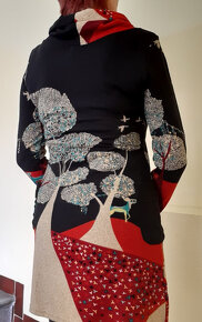 Nové úpletové mini šaty s přírodním motivem, vel. M/L - 18