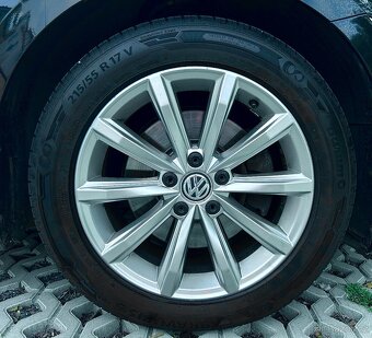 VW PASSAT VARIANT 2.0 TDI 110kW HIGHLINE TAŽNÉ - 18