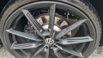 VOLKSWAGEN GOLF 7 R - 2,0TSi 228kW 4x4 - DSG. - 18