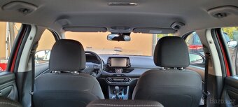 Hyundai i30 1,5i CVVT 81kW benzín kombi r.v.2021 33500 km - 18