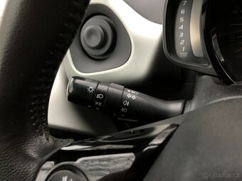 PEUGEOT 107 1.2 VT-I - 18