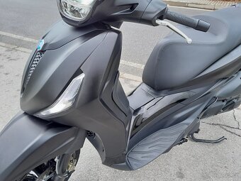 Piaggio Beverly 300i HPE, 2023, 6000km, ZIMNÍ CENA - 18