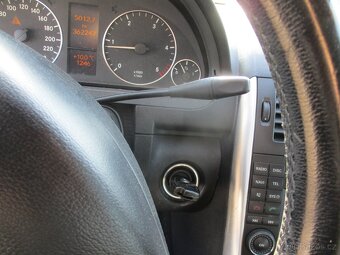MERCEDES A180CDI 80kw 2012 bez koroze na díly - 18