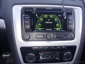 Octavia II facelift combi 1.6 TDi AP výborný stav - 18