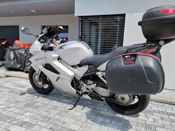 Honda vfr 800 V-tech - 18