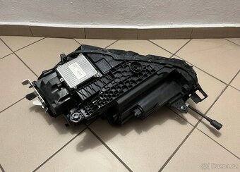 Škoda Superb 4 IV prední prave svetlo Matrix led 3P1 - 18