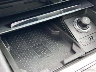 Škoda Superb 2.0TDi VIRTUAL,KAMERA,1.MAJ. - 18