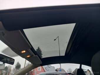 Volkswagen EOS kabriolet 2.0i  VYHŘ.SED, NOVÁ STK,GARANCE - 18