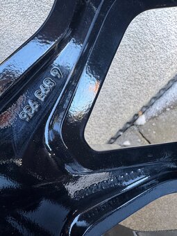 BMW X7 originál sada alu 22” - 18