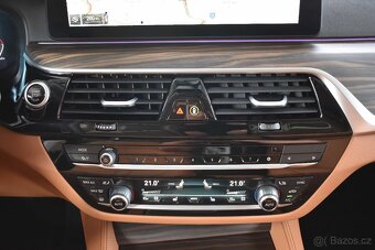 BMW 530d xDrive LUXURY HEAD-UP PANORAMA H/K DPH ČR 1.MAJITEL - 18