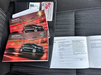 Opel Astra J kombi, najeto 126.908 km, 2 sady kol - 18