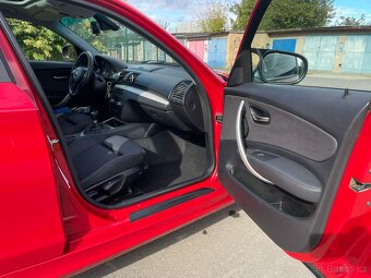 BMW i120d. 2009 - 18