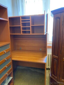 Stěna - kancelářský / studentský nábytek - 18