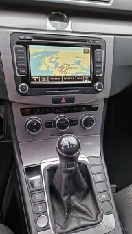VW PASSAT B7 2.0 TDI 130KW.NAVI.XENONY.TEMPOMAT.TAŽNÉ.ALU 18 - 18