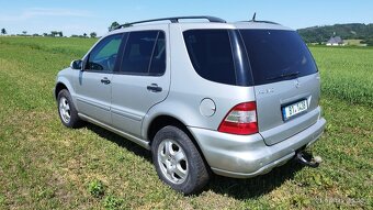 Mercedes ML 270 CDi MANUAL - 18