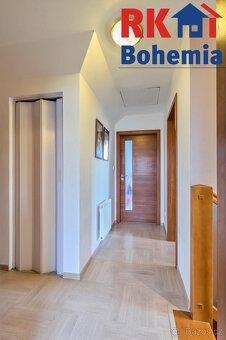 Nabízím Vám k prodeji rodinný dům o dispozici 4+1 s garáží a - 18