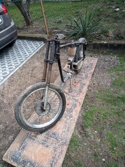Prodám nevyužité motocykly k renovací a díly - 18