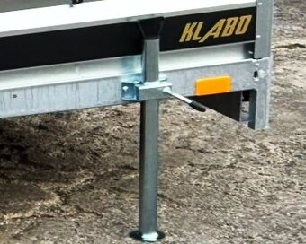 1300Kg brzděný přívěsný vozík 3,0m x1,50, svařovaný rám - 18