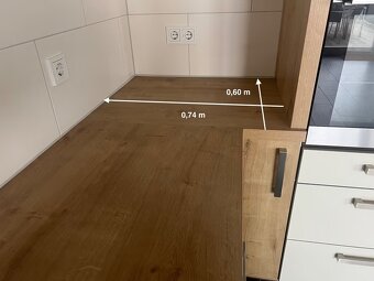 Moderní kvalitní kuchyňská linka - 18